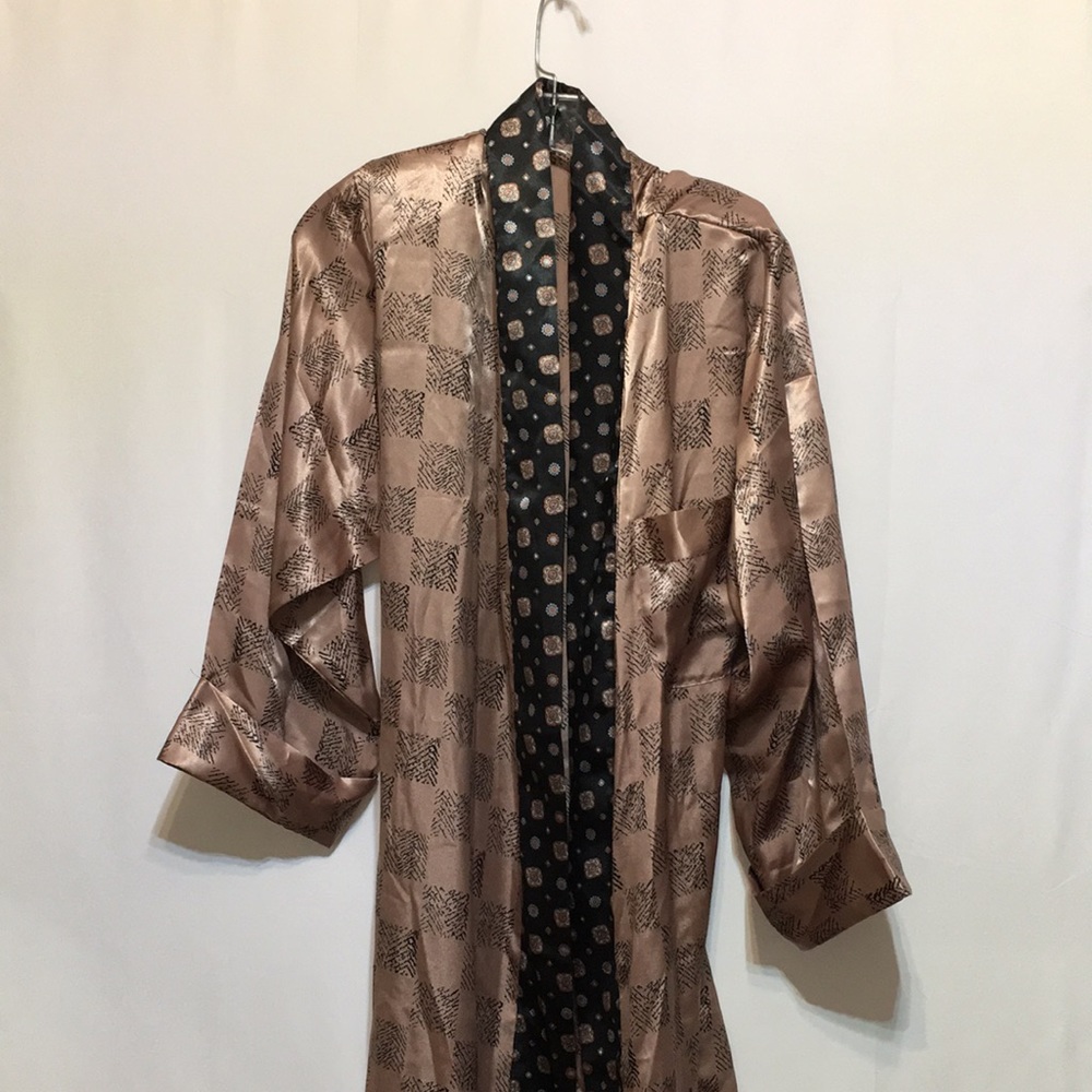 BODY DRAMA NWOT POLYESTER ROBE - Picture 2 of 9